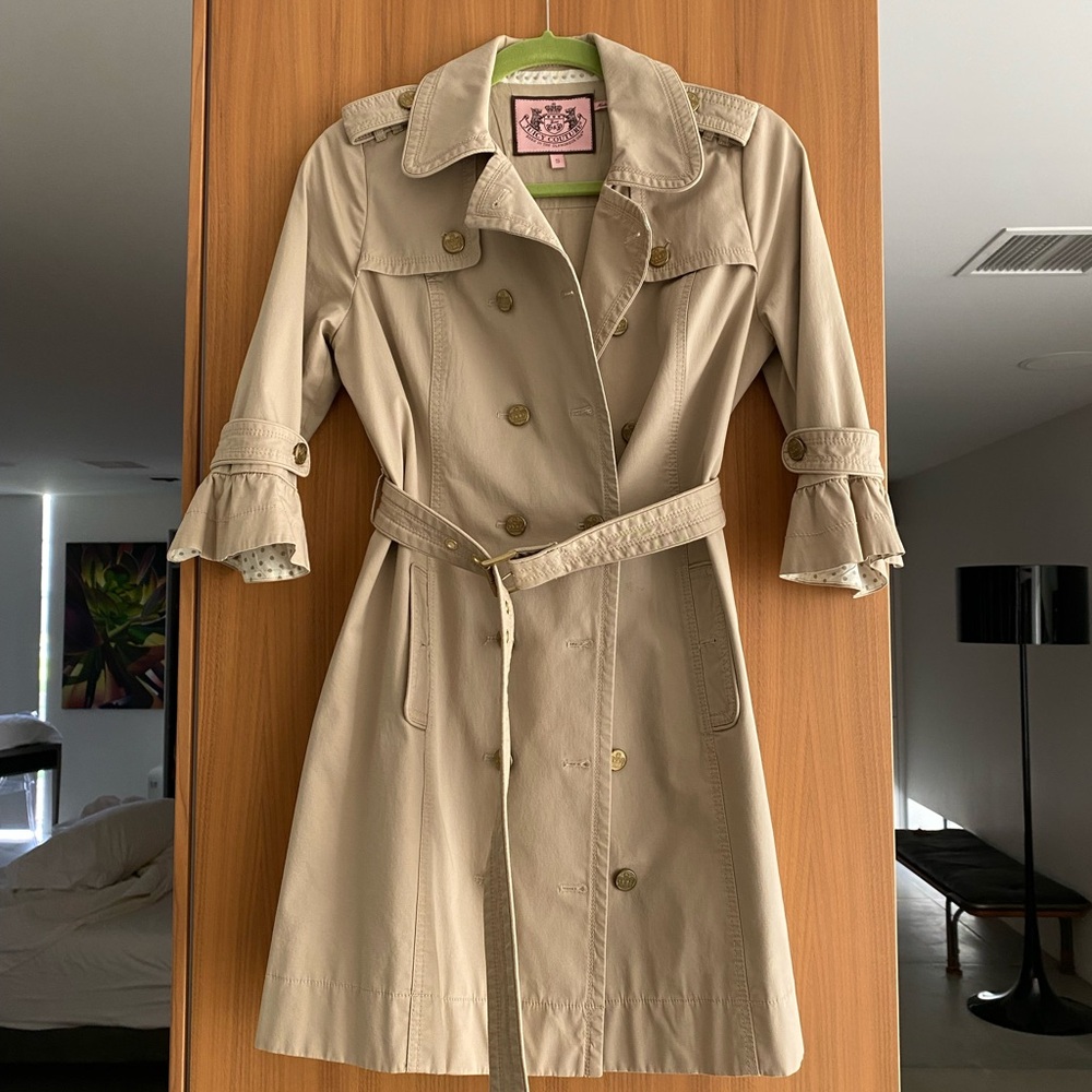 Juicy Couture tan trench coat sz small